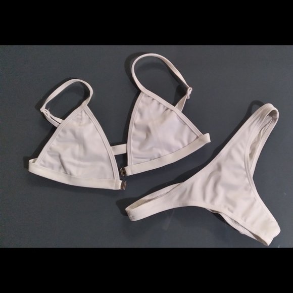 2 Piece White Bikini with Front Metal Clasp Closure and Cheeky Booty bottom Set - Picture 2 of 3